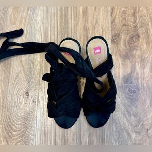 Elaine Turner Rae Black Suede Crisscross Ankle Wrap Mule Heels Size 8